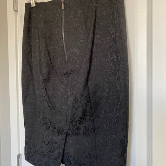 MOSSIMO Black Damask High Waisted Slim Pencil Skirt 8 - Picture 10 of 13